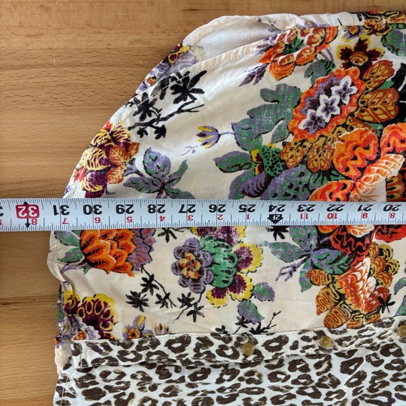 Pilcro by Anthropologie Leopard Floral Patchwork Button Down Shirt Medium Boho - Picture 3 of 8